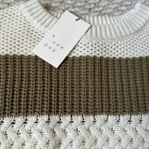 A new day sweater olive and cream womens sz small new w tags sweater - Picture 4 of 5